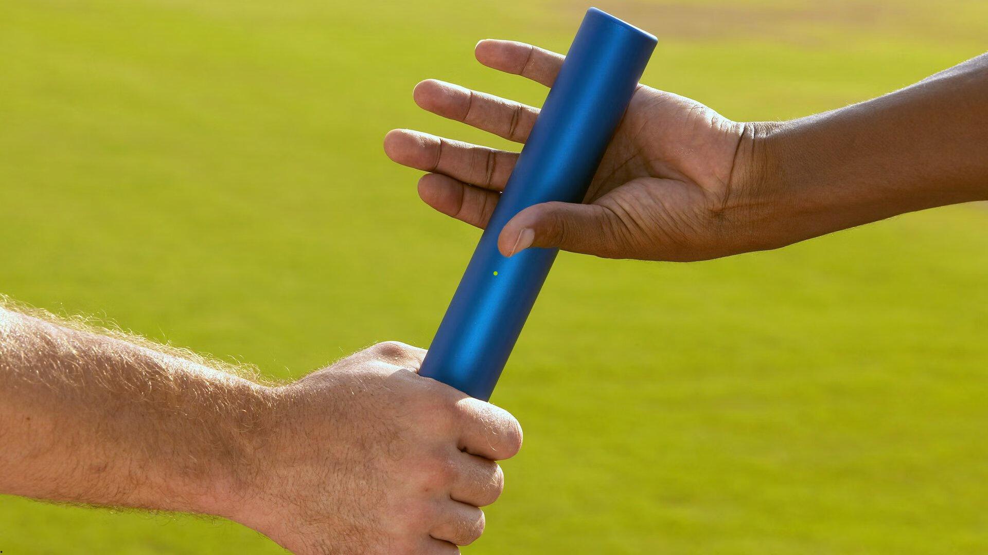 法比安斯基盛赞莱万多夫斯基,波兰足球传奇人物,队长职责当之无愧